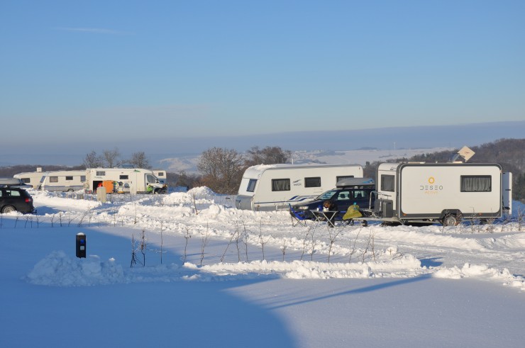 Zum Skifahren im Sauerland übernachten Sie auf dem Wintercampingplatz in Brilon